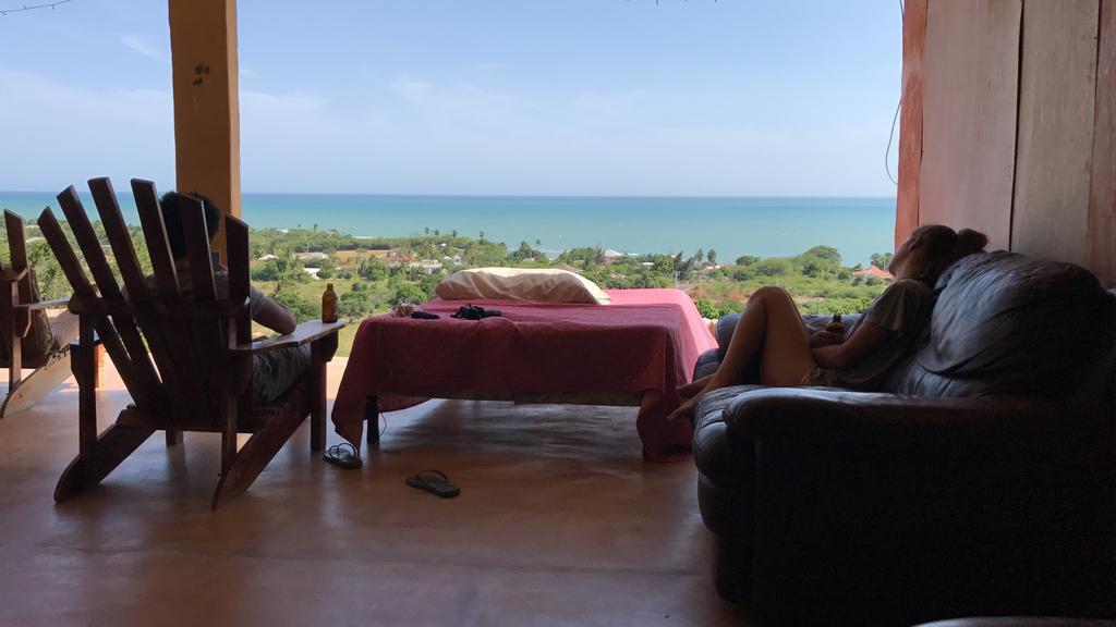 Welcoming vibes Hotel Treasure Beach Buitenkant foto