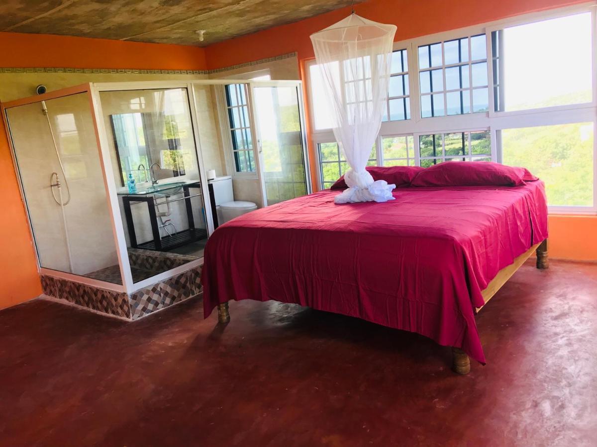 Welcoming vibes Hotel Treasure Beach Buitenkant foto