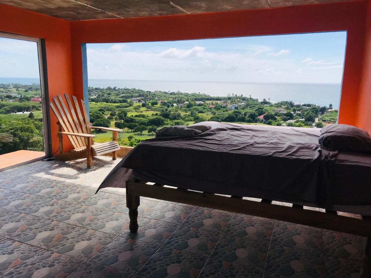 Welcoming vibes Hotel Treasure Beach Buitenkant foto